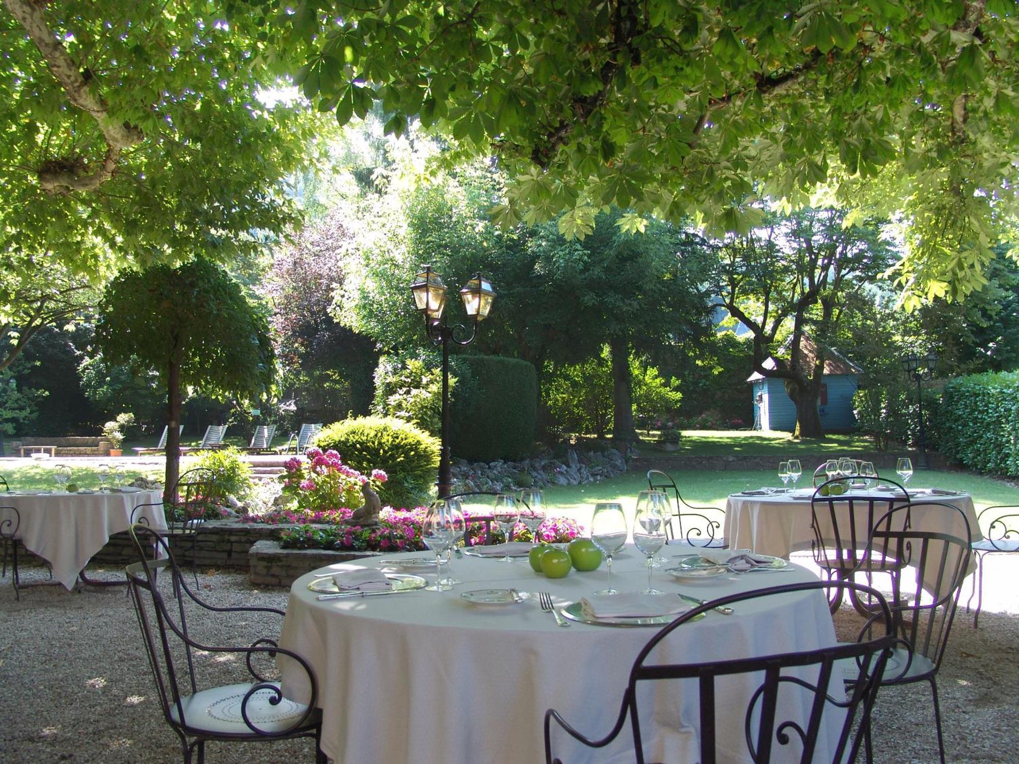 Hotel Restaurant Chavant Bresson  Buitenkant foto